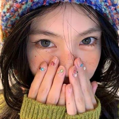 那个孩子是谁？